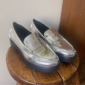 Worthington Size 6.5 Silver Shiny Metallic Penny Loafers for Women